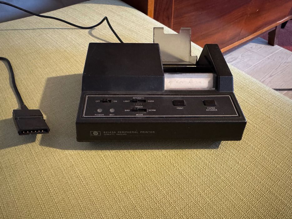 Imprimanta vintage HP 82143A peripheral printer