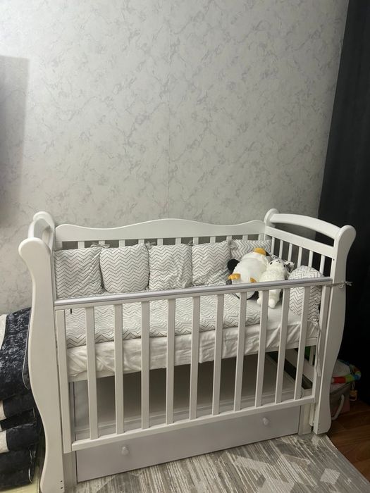 Детская кроватка