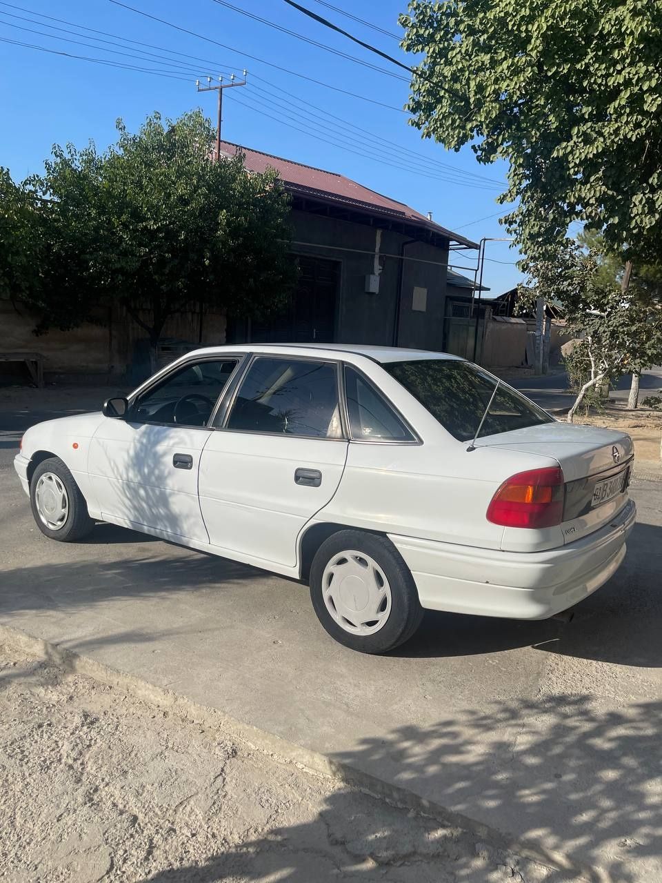 Opel astra 1987 yil