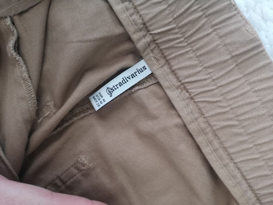 Pantaloni Stradivarius Bej