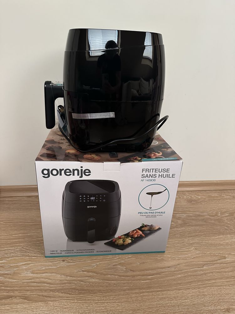 Фритюрник с горещ въздух Gorenje AF1409DB