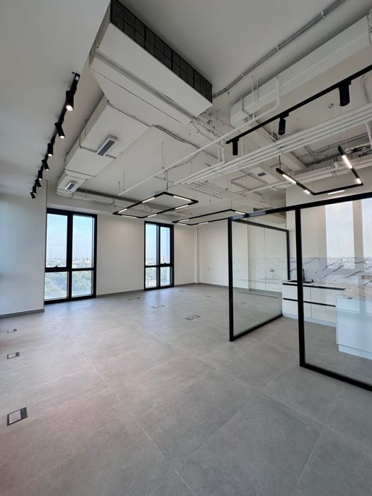 Срочно сдаётся в аренду нежилое помещение в Nest One 173 м2