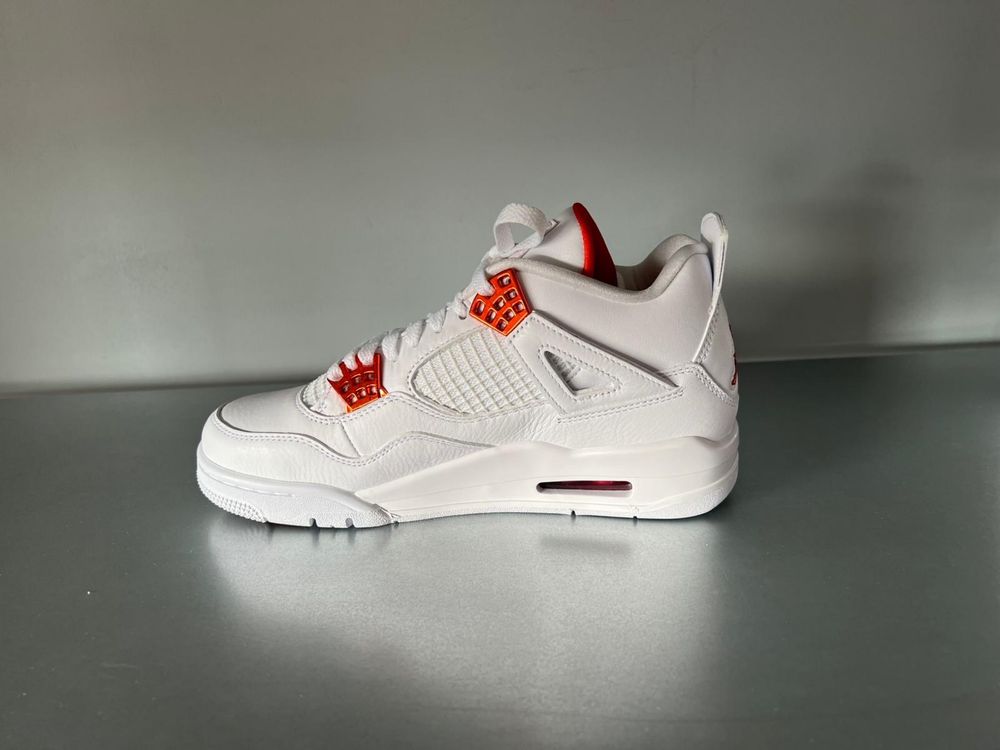 Nike Air Jordan 4