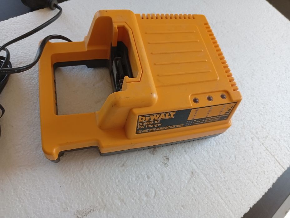 Încărcător dewalt 36v