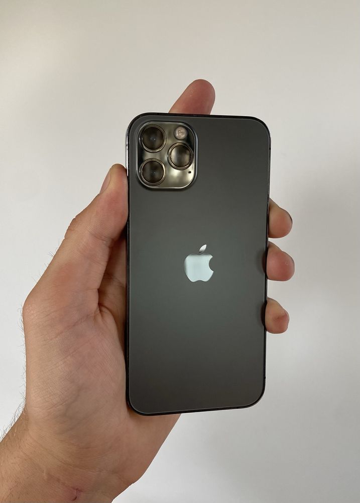 iPhone 12 Pro qora