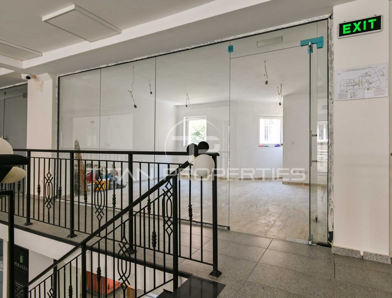 Продава се Магазин в София, Център - 28 кв.м за 6965 €/кв.м - Снимка #6