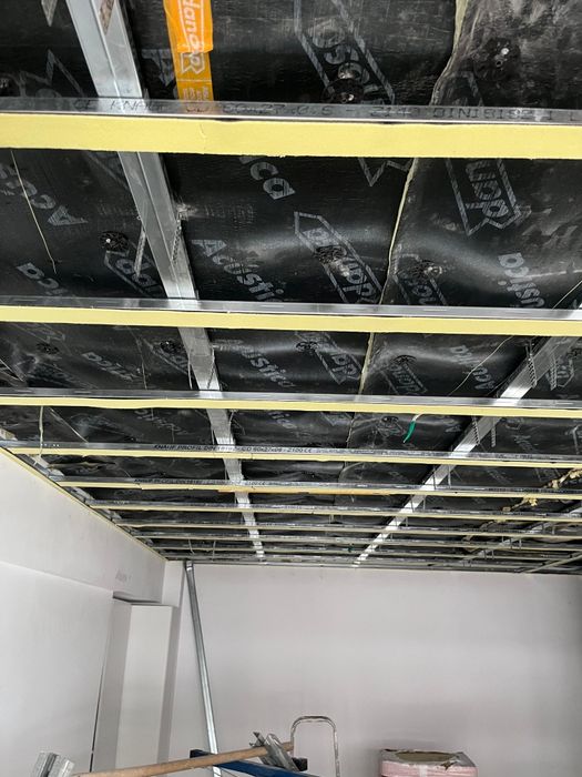 Renovări de case și apartamente.