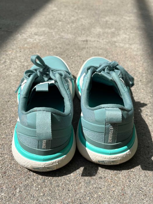 Новые оригинальные кроссовки Vans 37размер (Женские) (Продажа / Обмен)