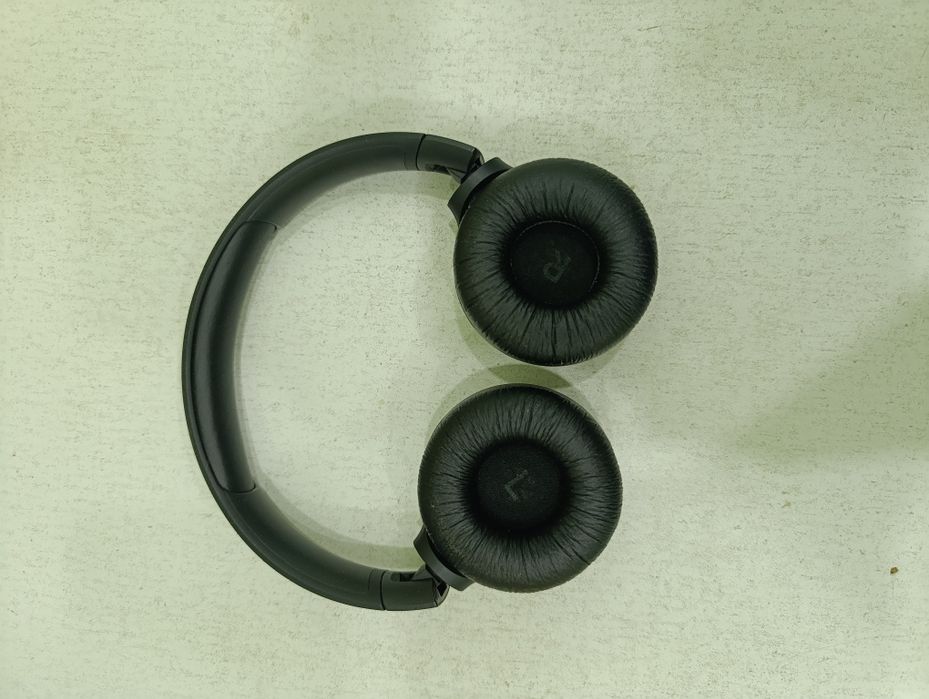 .Наушники. .JBL..