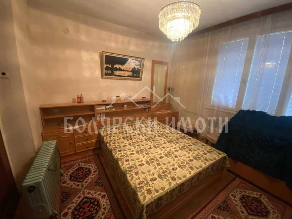 Продава се Тристаен апартамент в Велико Търново, Център - 138 кв.м за 1120 €/кв.м - Снимка #1
