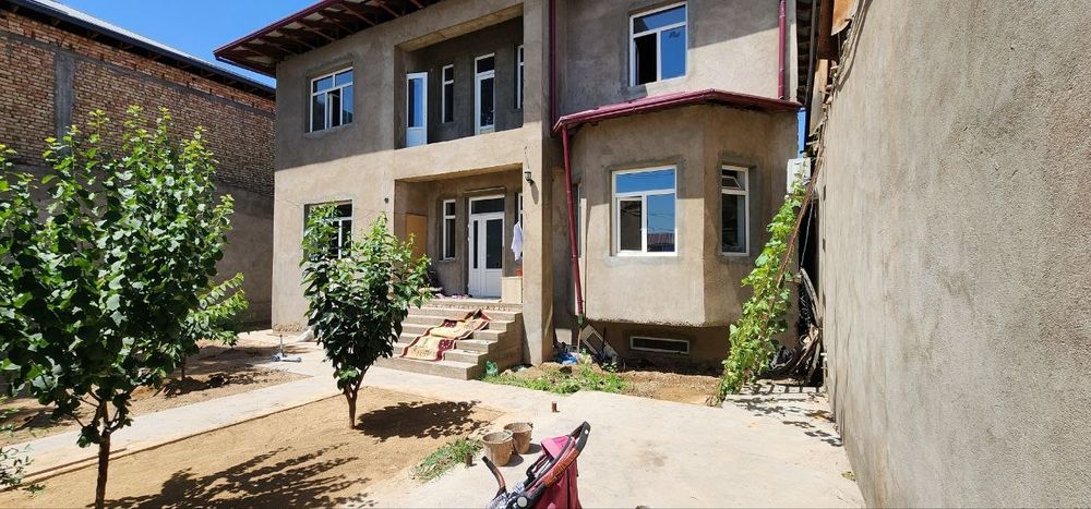 2 этаж и подвал уй сотилади