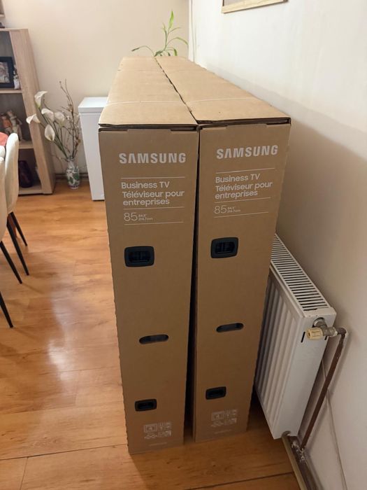 Vând Televizor LED Samsung 216 cm 85"