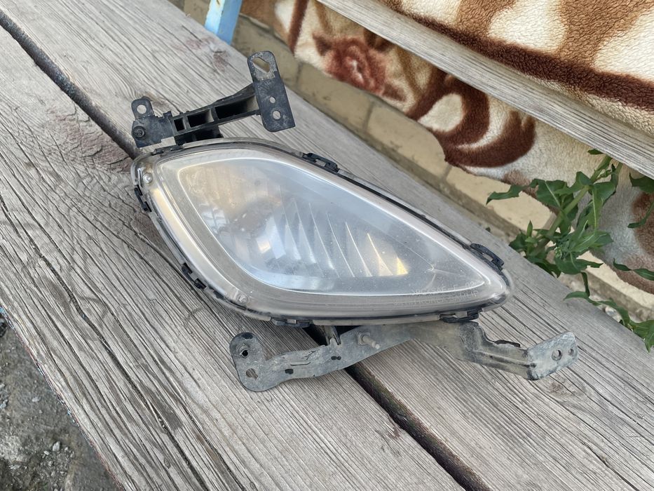 Противотуманная фара на Хюндай Элантра 2013