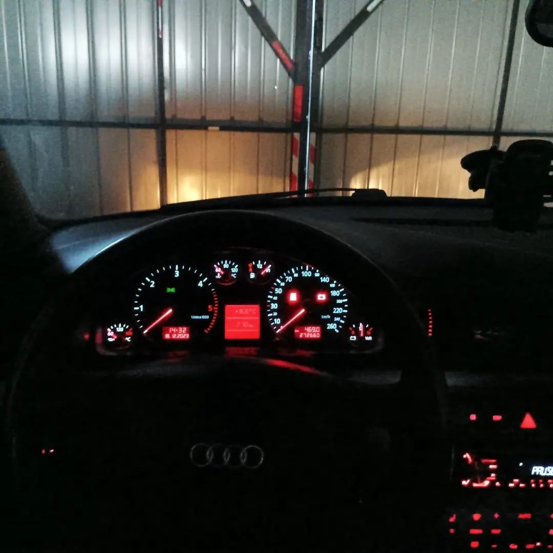 vând Audi A4 B5 2001
