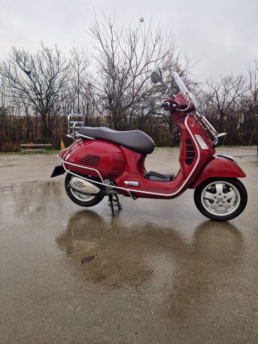 Vespa   300   GTS