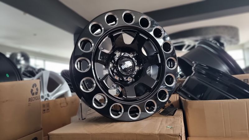 18цола/6x139.7/Toyota/Ford-Ranger/Chevrolet-Silverado/6х139.7