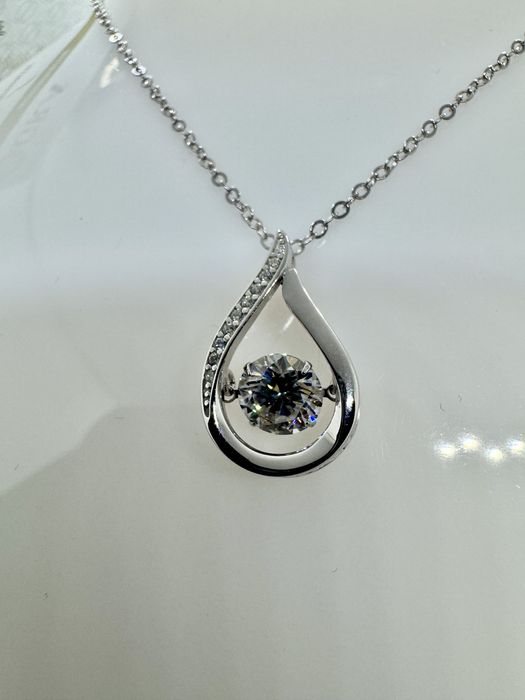 Сребърно колие с мойсанит (диамант) 1 карат