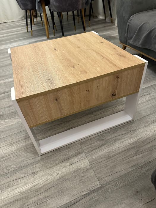 Холна маса, чисто нова