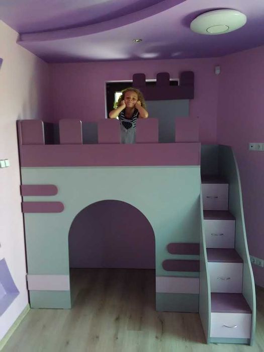 Легло замък в сиво и лилаво