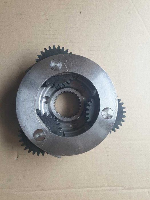 reductor inversor , sincron - pompa Massey Ferguson 2680 , 2675 , 2640