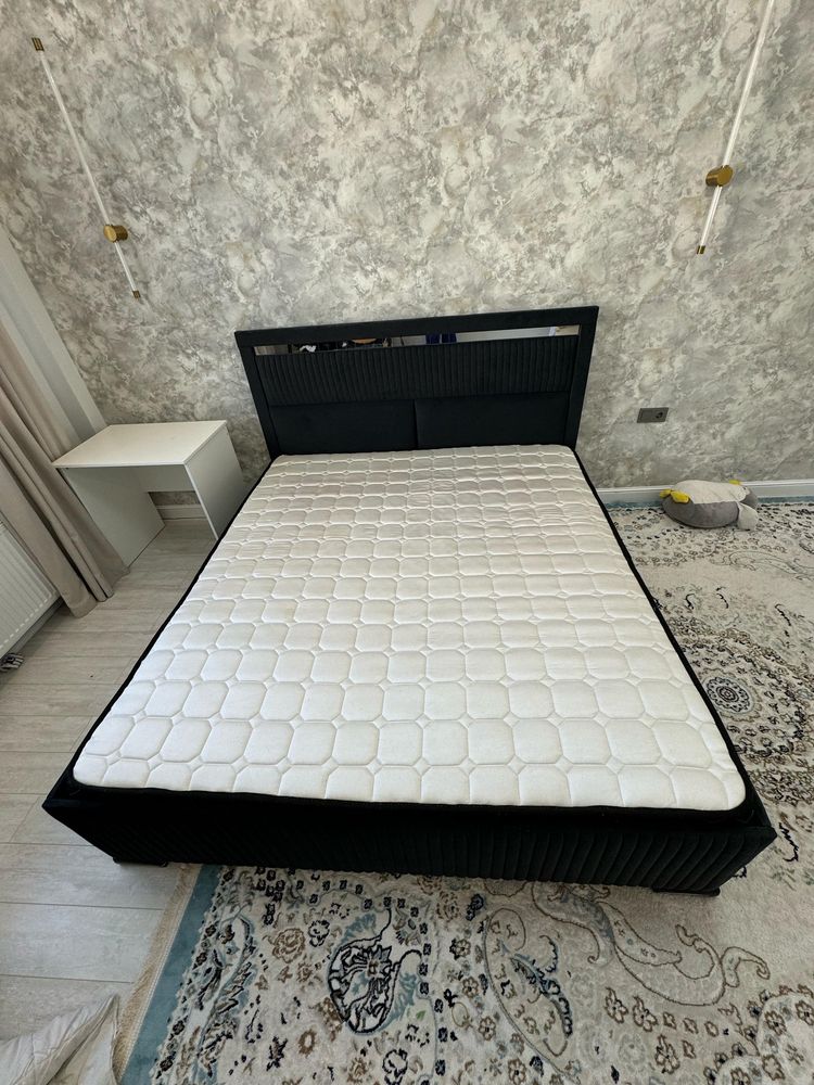 Продам кровать в новом состояний,