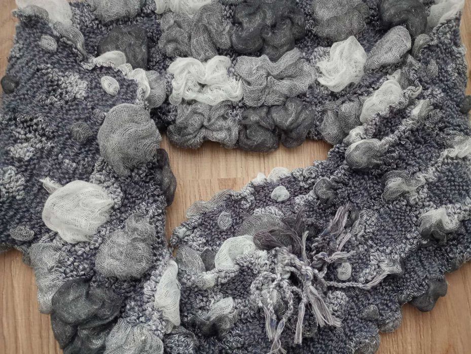 Дамски шал/шалове, ръкавици, шапка/ шапки, различни модели и цени