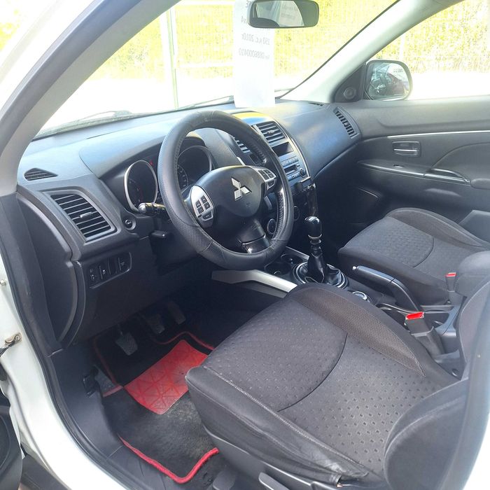 Продавам един истински здрав семеен автомобил .