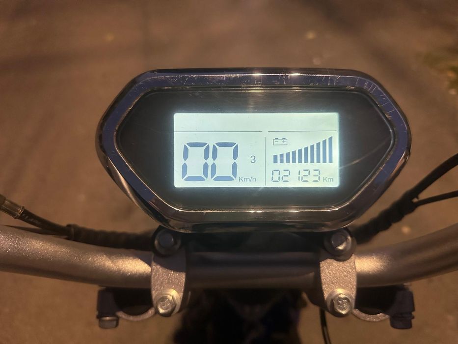 Vand/schimb scuter electric