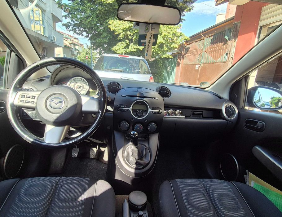Mazda 2 1.3 бензин
