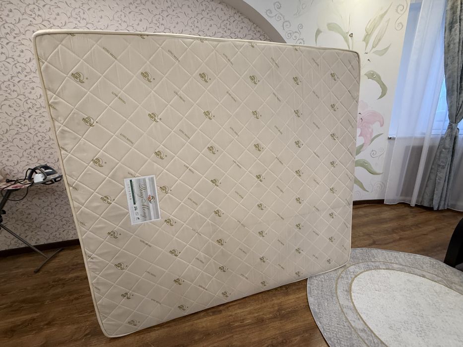 Матрас для кровати