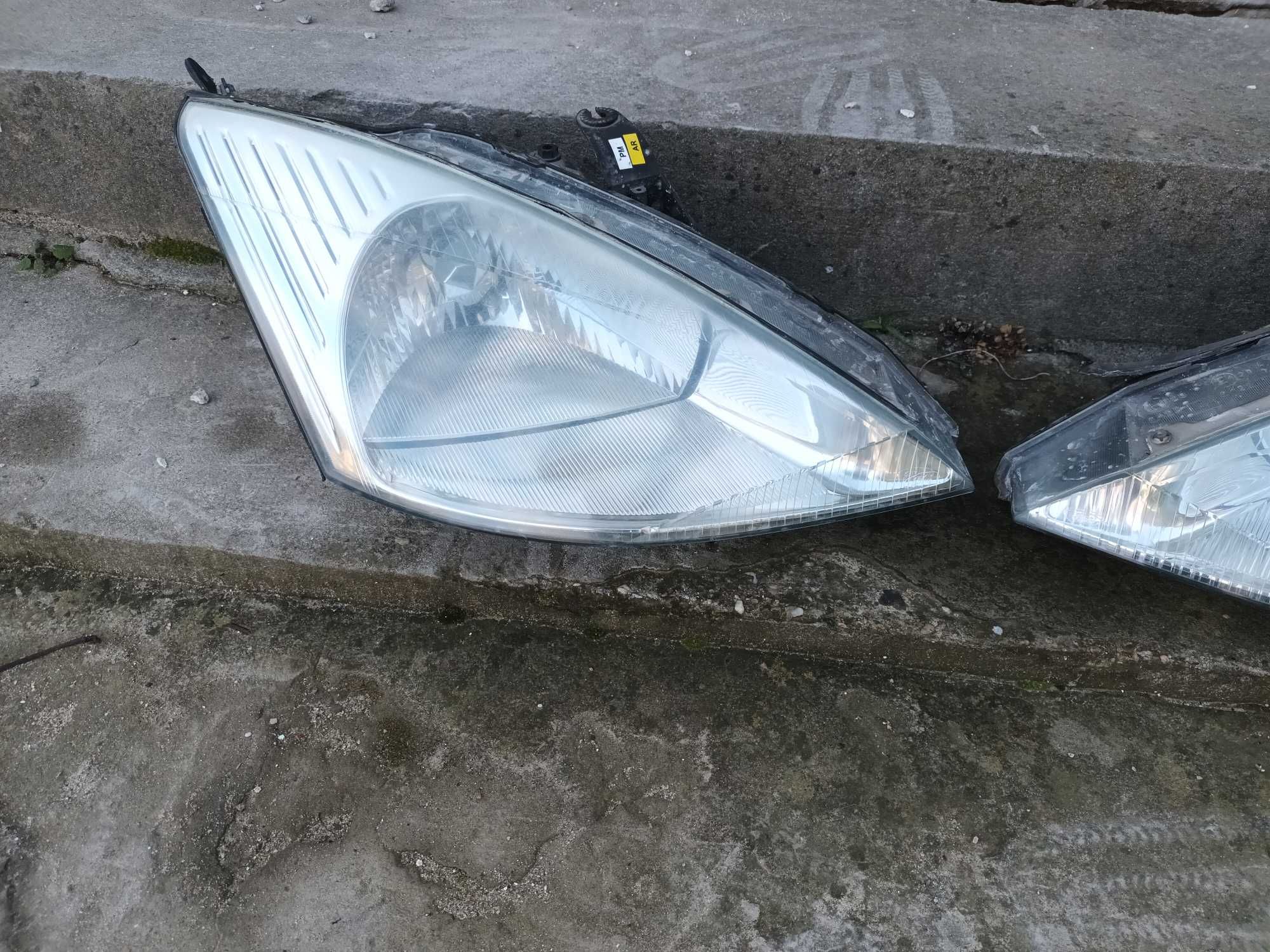 ляв и десен фар за форд фокус 98 - 02 FORD FOCUS