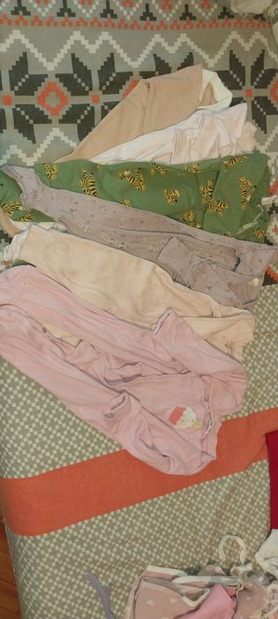 Продам вещи для новорождённых и до 2,3 месяцев