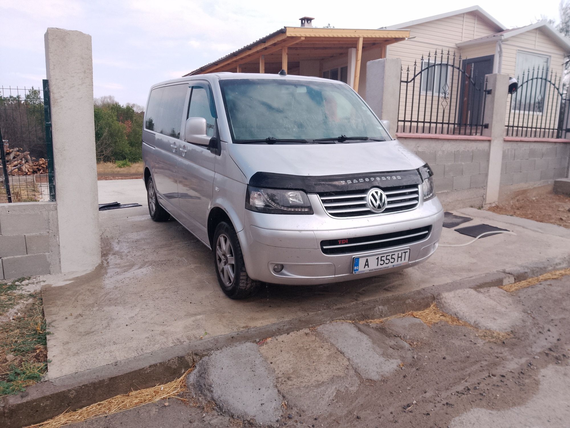 VW T5 Caravell.   .