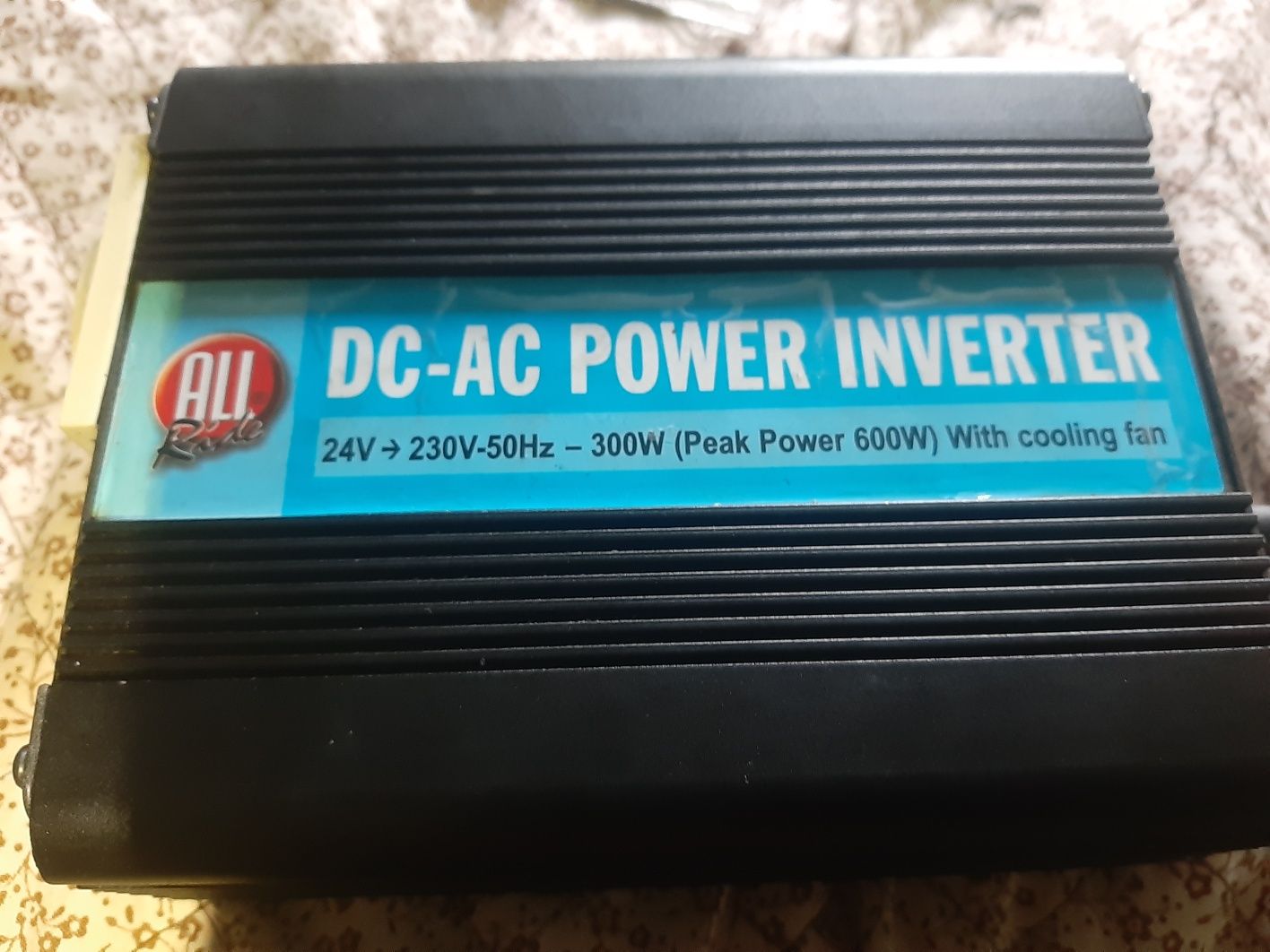 Inverter 24 volti  220 volti