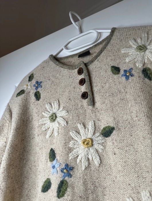 Bluză C&A cu lână și mătase în compoziție