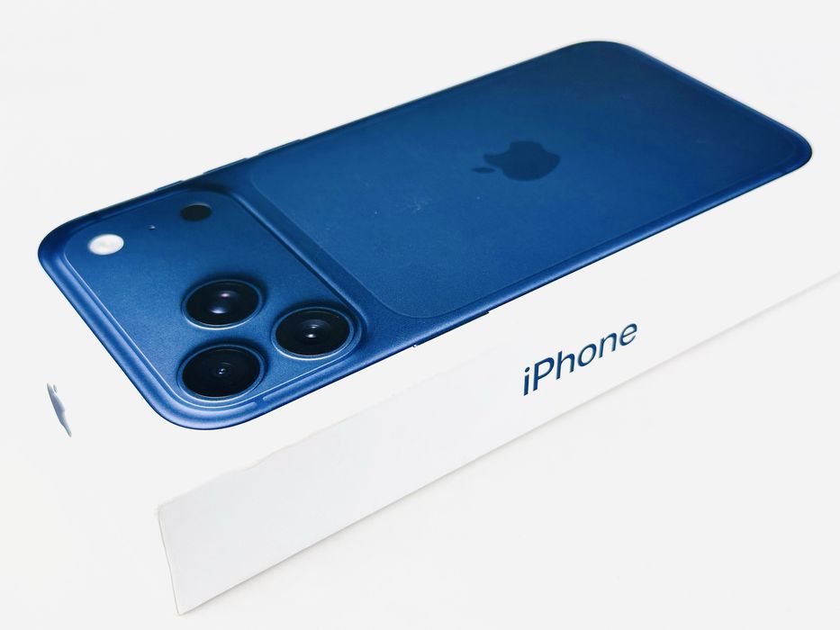 НАЛИЧЕН! Apple iPhone 17 Pro Max 1TB Deep Blue НОВ!