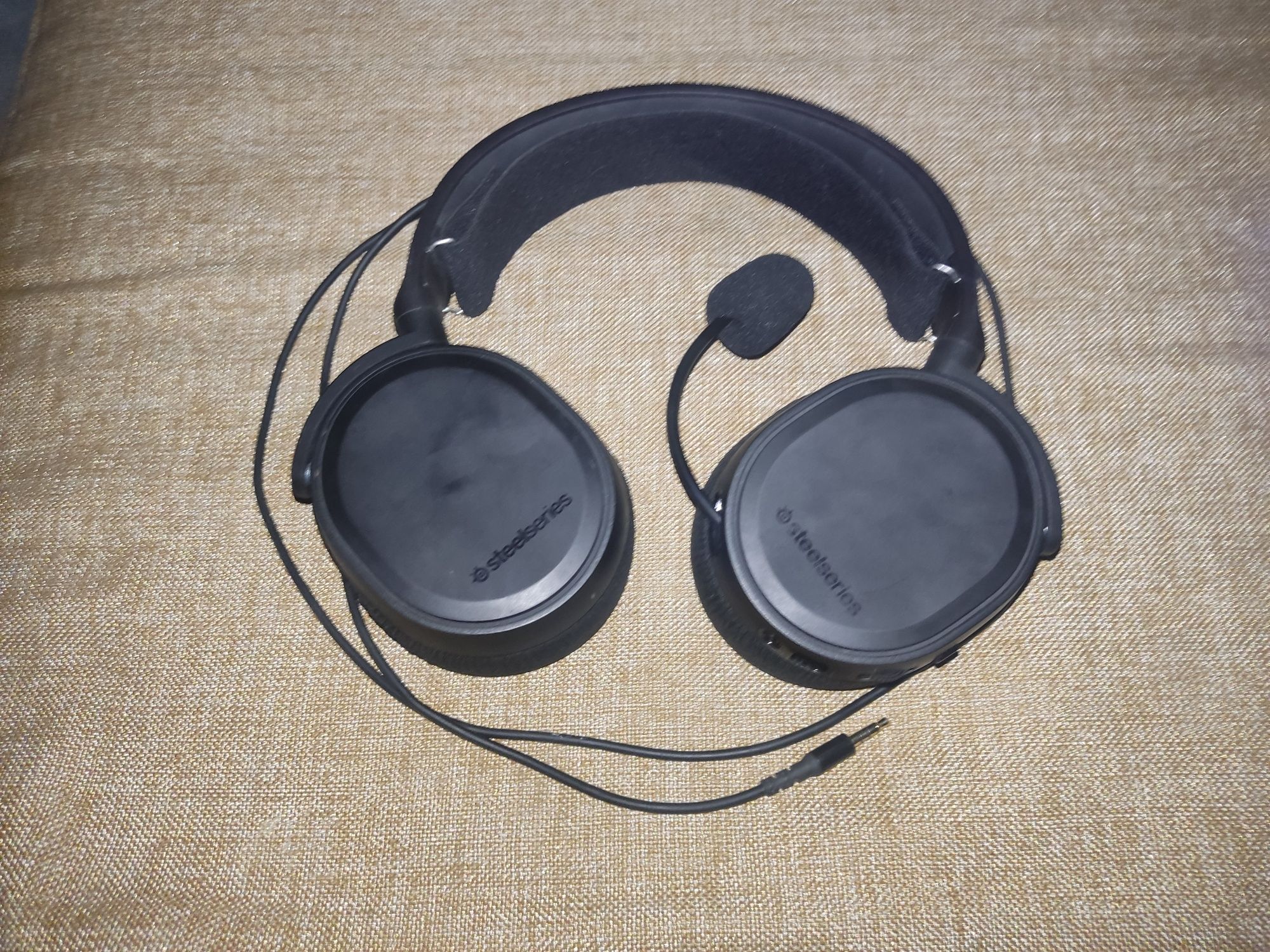 Продаю наушники steelseries