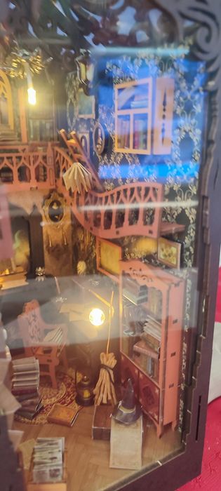 Книго разделител бук нук