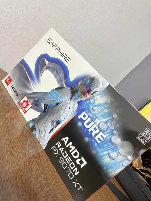 Placa video SAPPHIRE Pure AMD RADEON RX 9070 XT