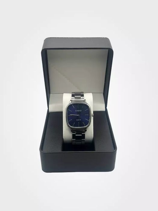 Casio zamonaviy qo'l soati erkaklar va ayollar uchun, ko'k, suv o'tkaz