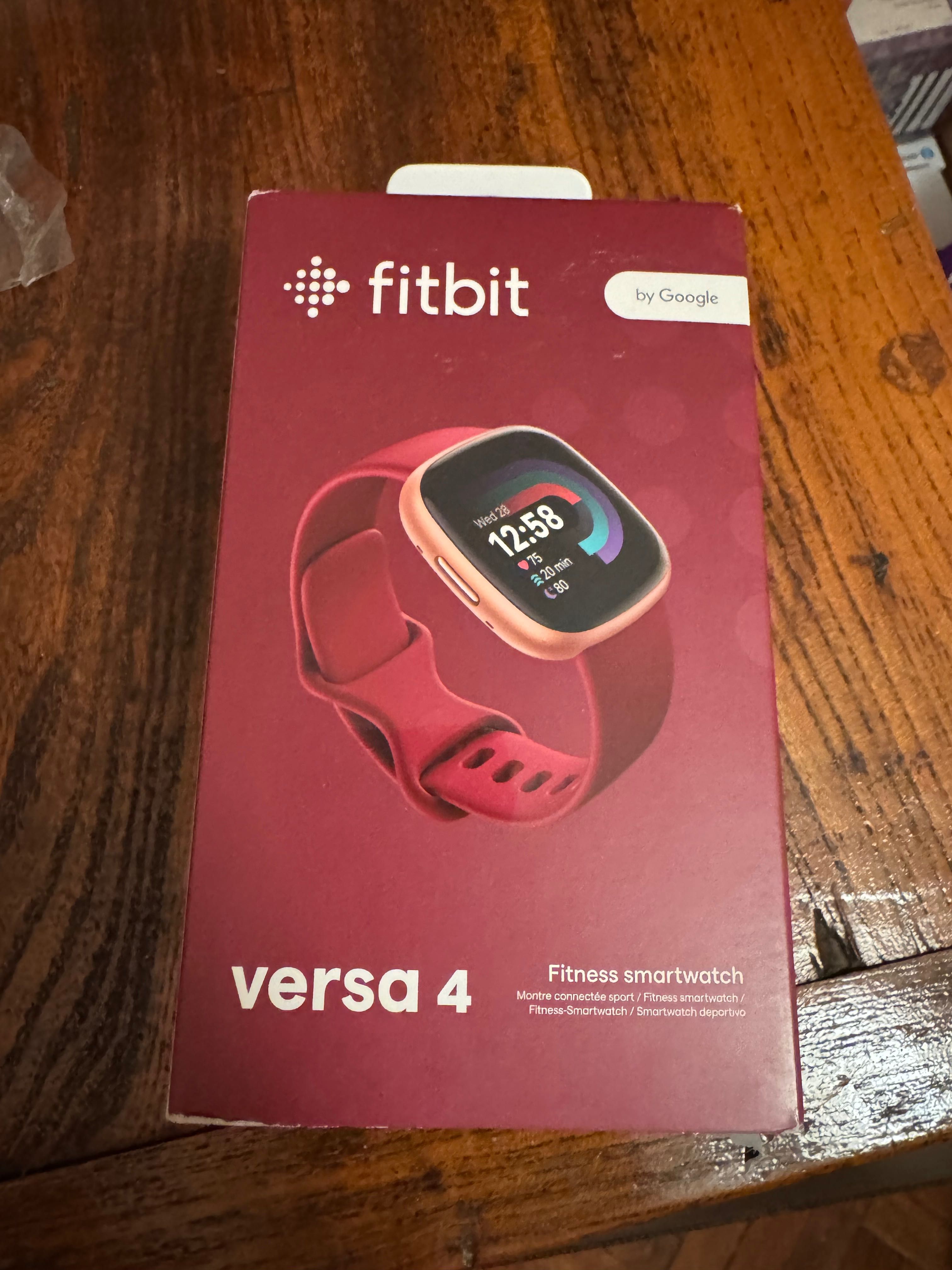 Fitbit Versa 4 нов