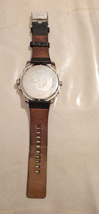 Оригинал Diesel кул соати Санкт Питербургдан олганман документлари бор