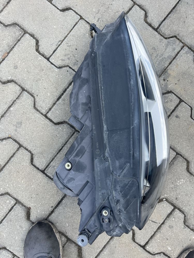 Десен фар за голф 7