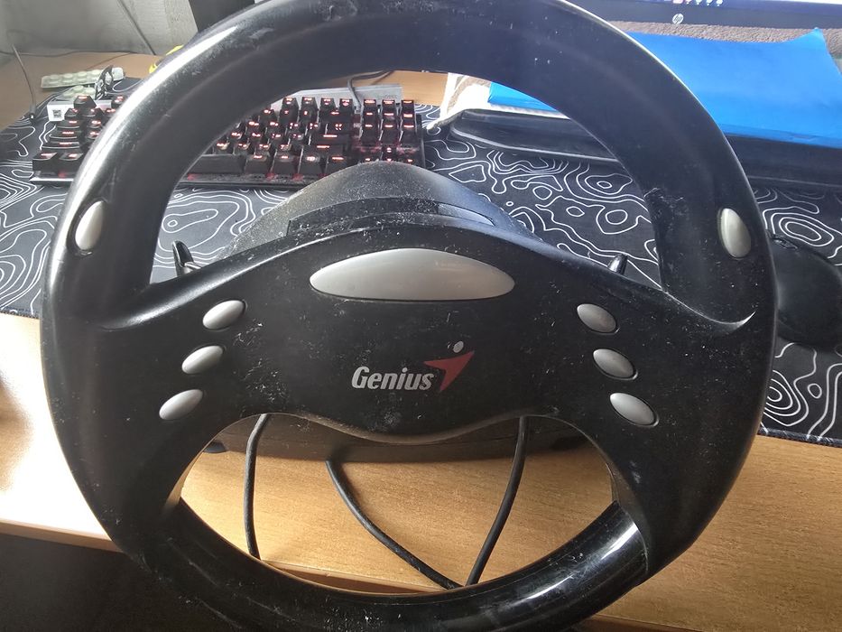 Продам игровой руль