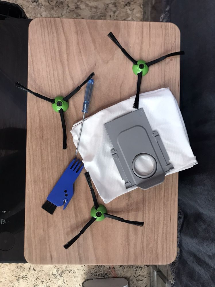 Робот прахосмукачка iRobot Roomba Combo j9+