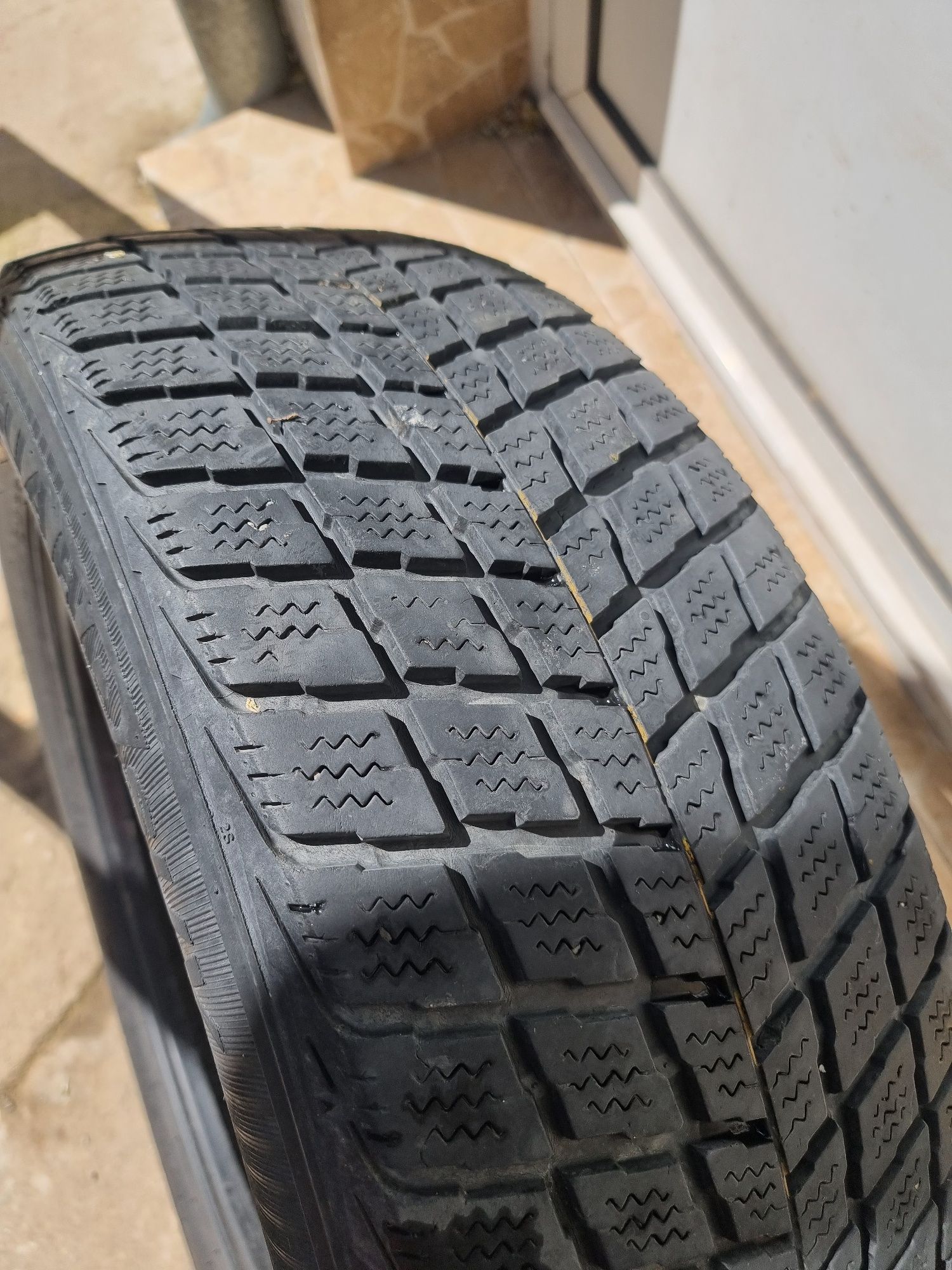 Anvelope Iarnă Nexen 235/60 R18 2+2 gratis