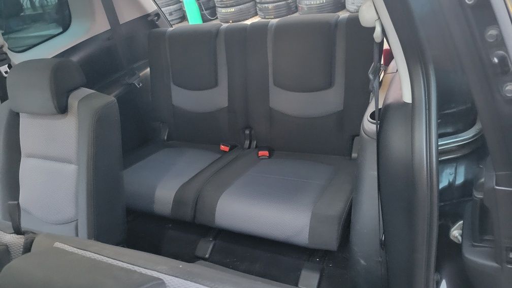 Mazda 5 2.0 110kc. Cdi 2006 година .