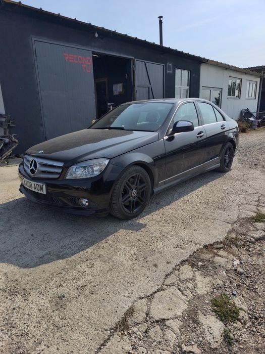 Dezmembrez Mercedes C320 W204