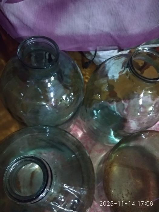 Продаю банки для консервации ,все новые,1 литровые,2,3,10, 20 литровые