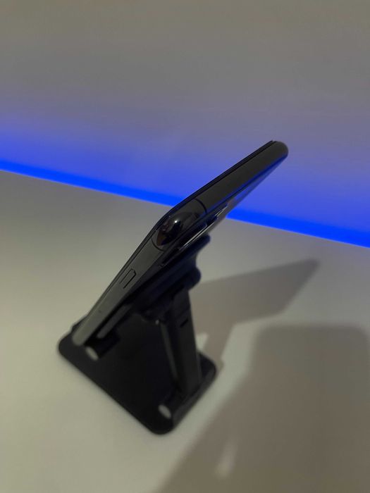 iPhone 11 pro max -64 GB / bateria 100%